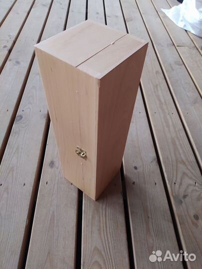 Деревянный ящик для бутылок