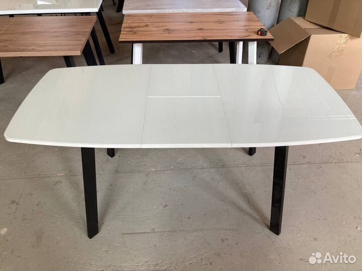 Стол стеклянный раздвижной