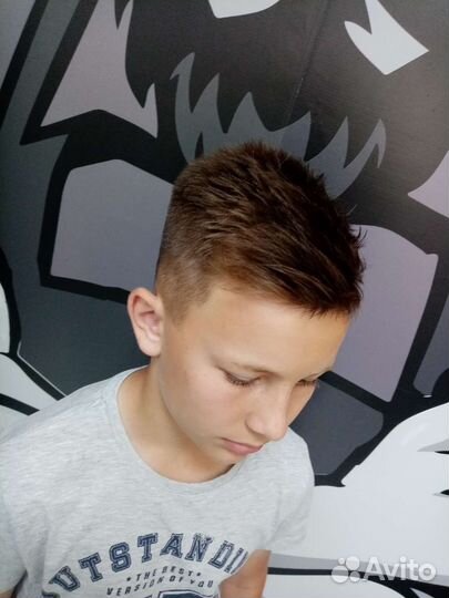 Стрижки, прически