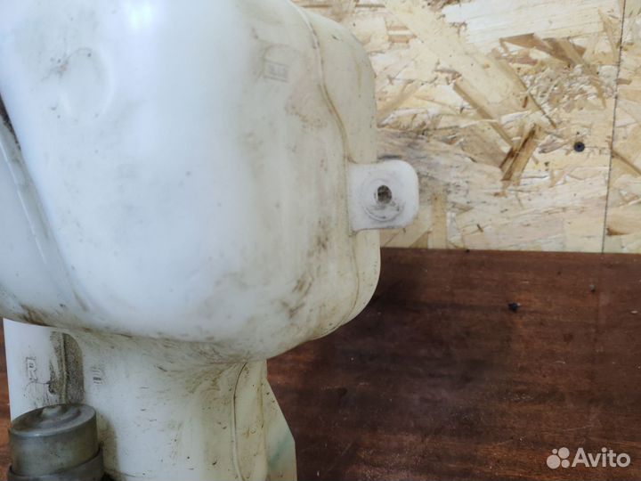 Бачок омывателя с моторчиком Сузуки SX4 1