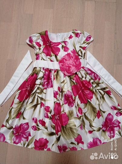 Нарядное платье для девочки