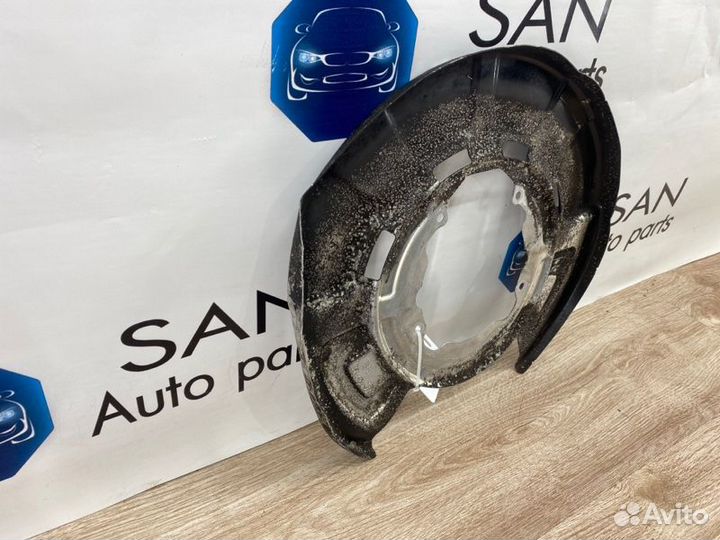 Пыльник тормозного диска задний Bmw X5 Рест E70