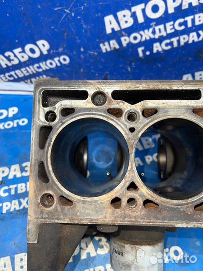 Блок цилиндров Renault Clio седан K4JA712 2001