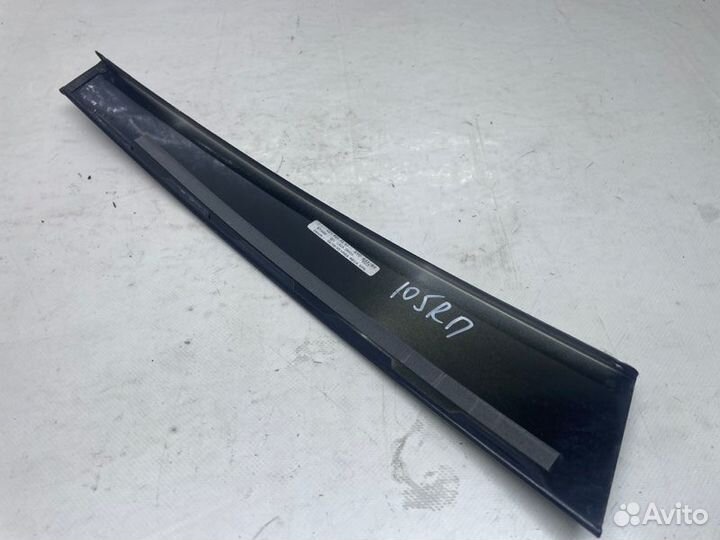 Накладка на дверь передняя правая Mercedes-Benz E