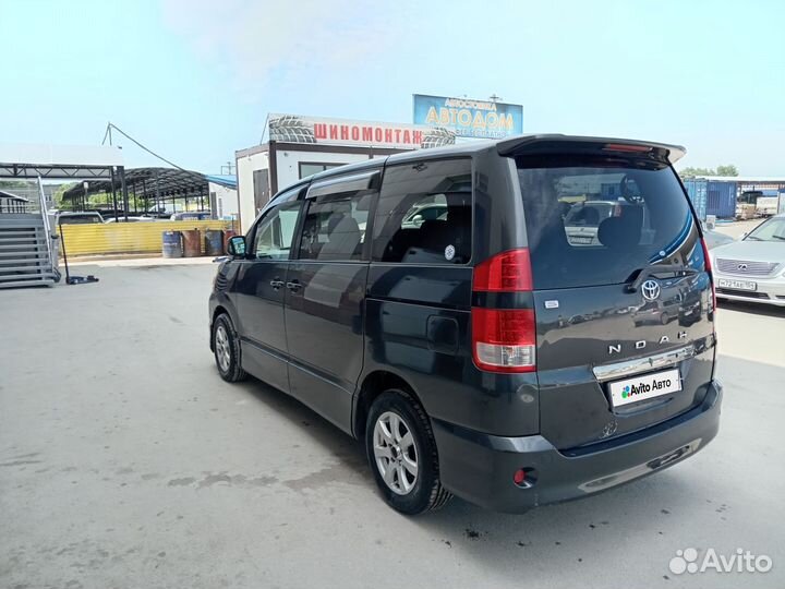 Toyota Noah 2.0 AT, 2003, 315 000 км