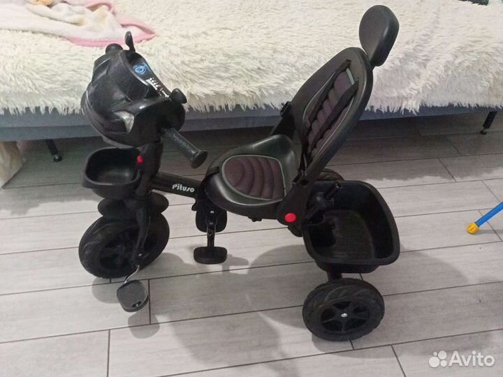 Коляска с тремя колёсами