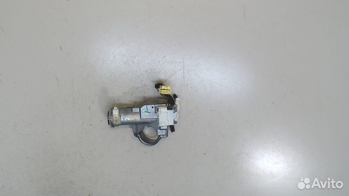 Замок зажигания Toyota RAV 4 2018, 2021