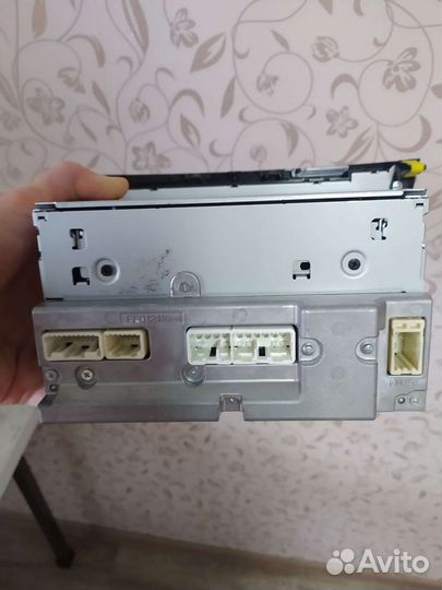 Штатная магнитола. Тайота раф4
