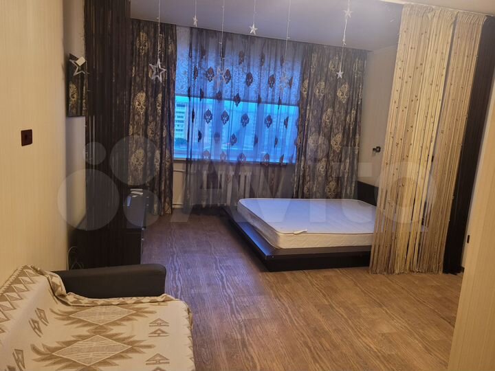 2-к. квартира, 74 м², 8/12 эт.