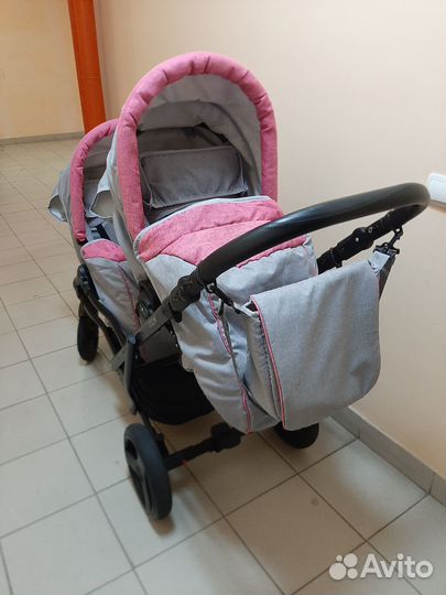 Коляска для двойни, погодок