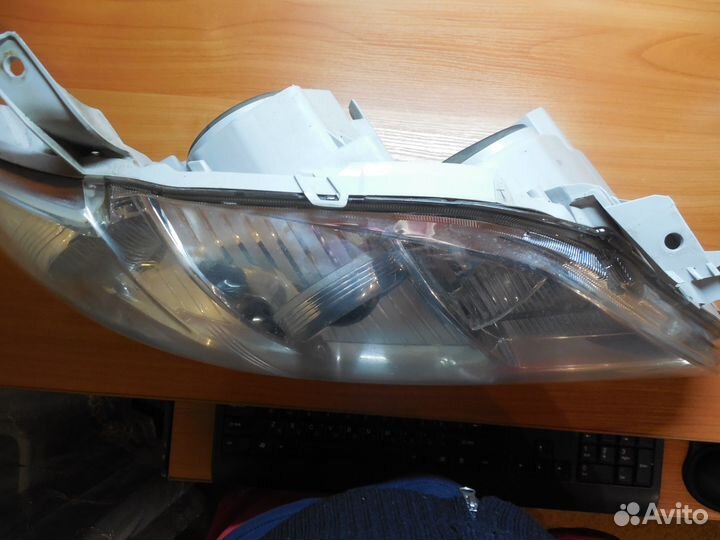 Продам правую фару