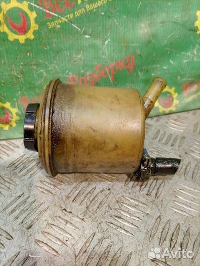 Бачок гур Nissan Primera P11 2.0 1997