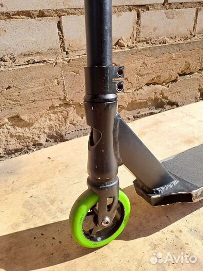 Трюковой самокат limit lmt 60