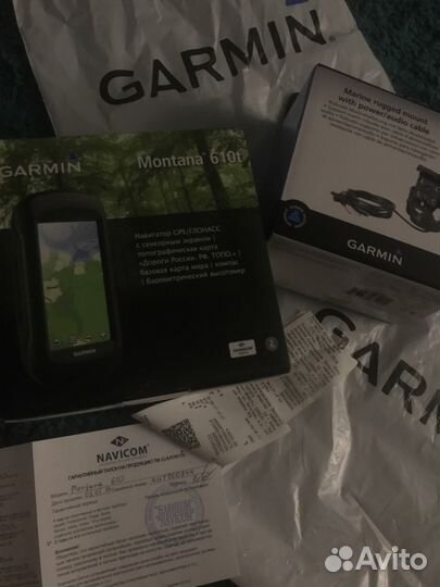 Garmin Montana 610 t и крепление на поверхность