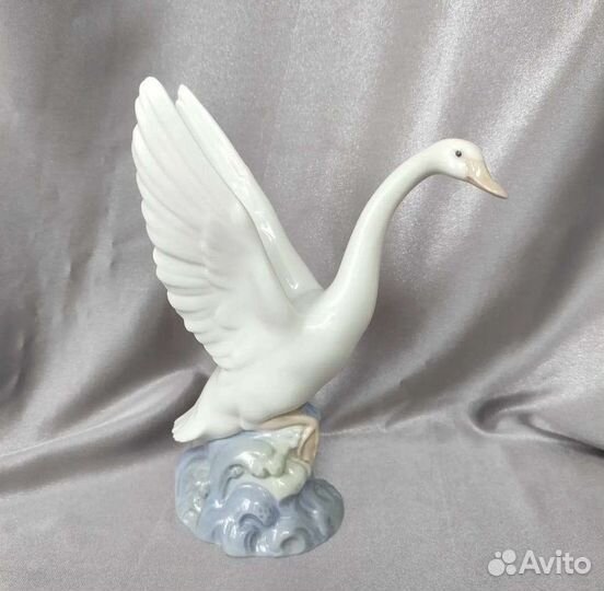 Лебедь NAO lladro