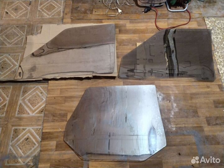 Правое заднее/переднее стекло двери ваз 2108-15