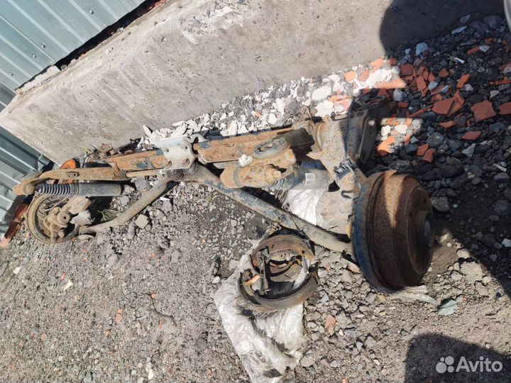 Балка задняя Peugeot 206 Пежо