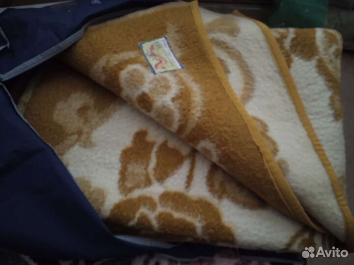 Шерстяное одеяло новое