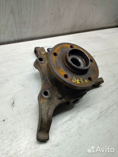 Поворотный кулак передний левый Volvo S70 Вольво 8