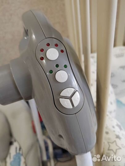 Шезлонг. Детские электронные качели