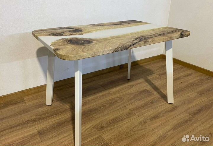 Письменный стол