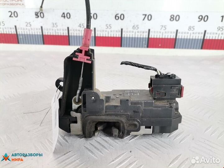 Замок двери задней правой Opel Zafira (A) рест