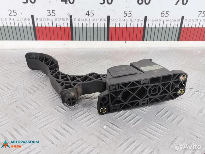 Педаль Volkswagen Polo 3 2001 6Q1721503L