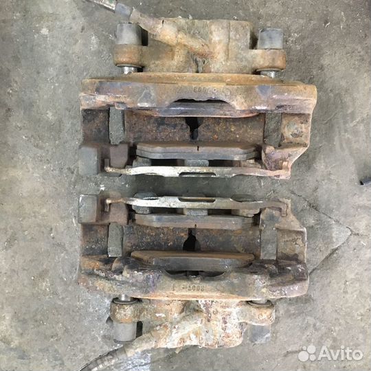 Передний суппорт Mercedes w164 ML