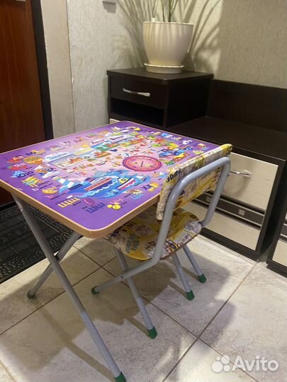 Детский стол и стул