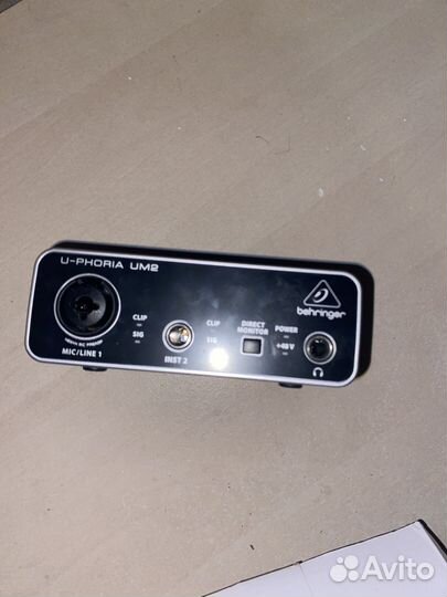 Звуковая карта behringer umc22