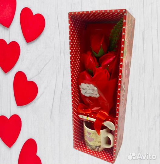 Подарочный набор кружка 200 мл. с ложкой и цветы н