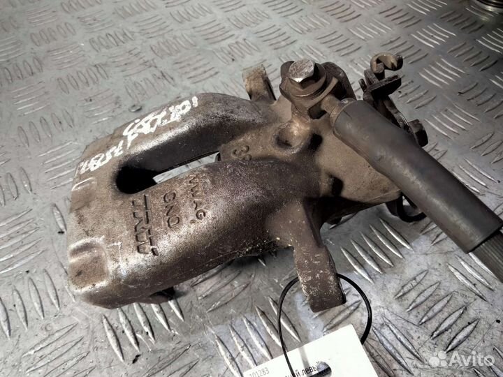 Суппорт задний левый Mitsubishi Colt Z30