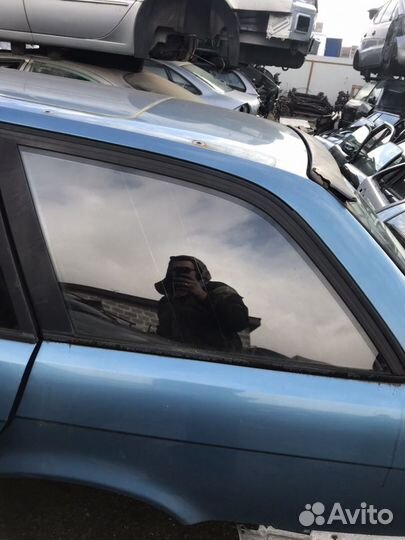 Стекло кузовное бмв