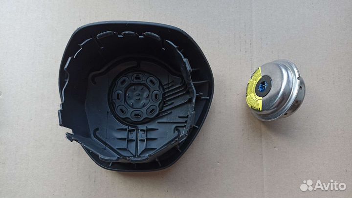 Крышка + пиропатрон руля airbag Volkswagen Golf 7