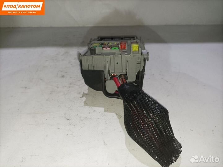 Блок предохранителей Opel Insignia (A) 13222786