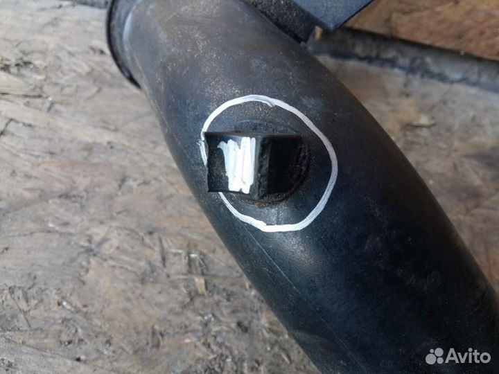 Патрубок интеркулера Opel Insignia 2008-2017