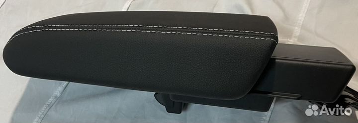 Подлокотник renault duster