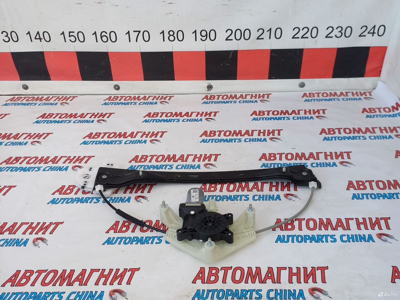 Стеклоподьемник задний правый Омода с5