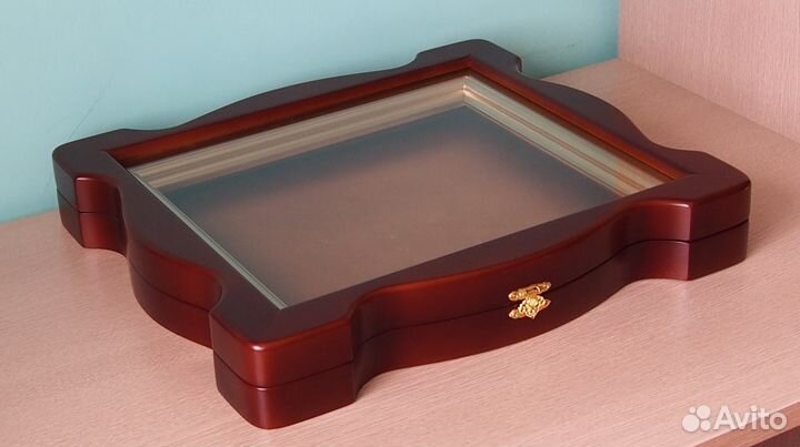 Киот фигурный