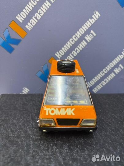 Модель автомобиля антикварная Томик