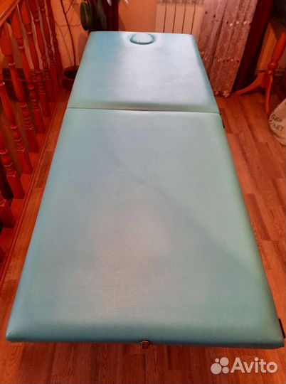 Кушетка для массажа с вырезом