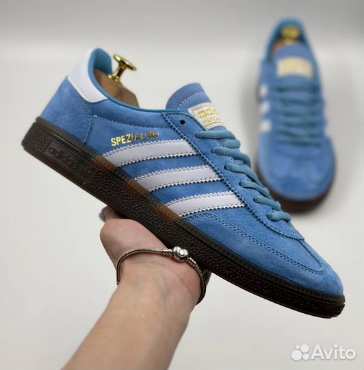 Кроссовки adidas spezial голубые