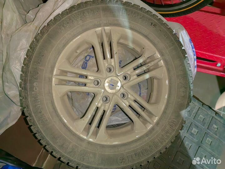 Continental ContiIceContact 195/65 R15 95T