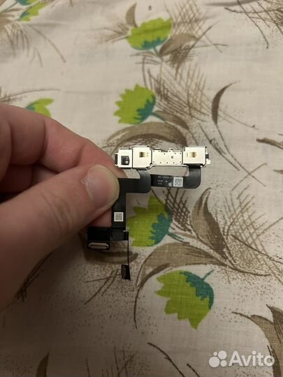 Передняя (селфи) камера iPhone 11