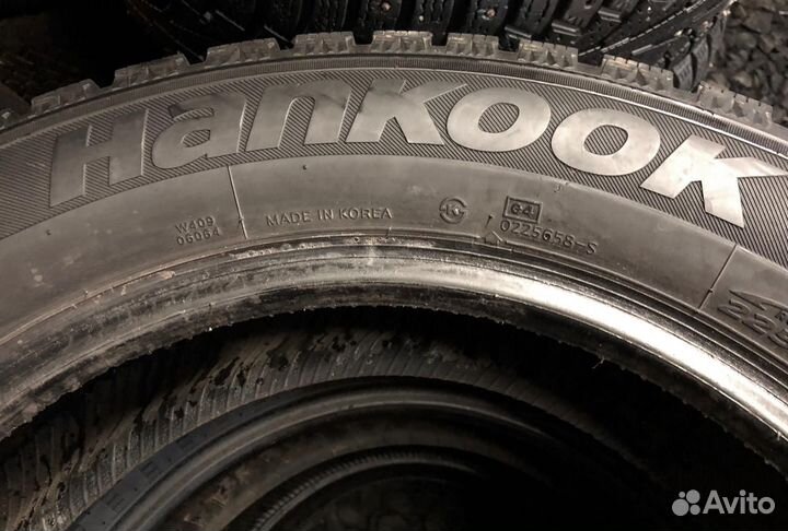 Hankook Winter I'Pike W409 225/60 R17