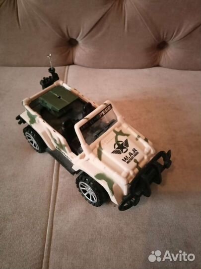 Игрушка машина