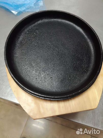 Чугунная сковорода