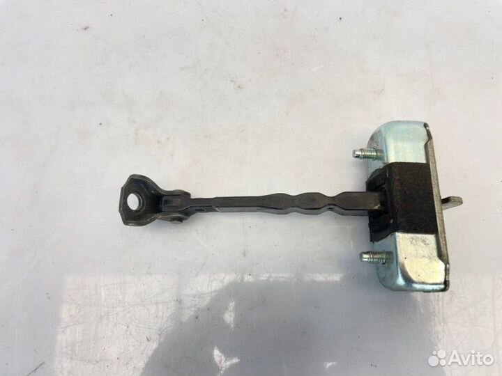 Ограничитель двери передний правый Toyota Corolla