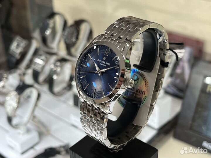 Женские наручные часы George Kini