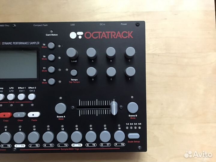 Семплер Elektron Octatrack